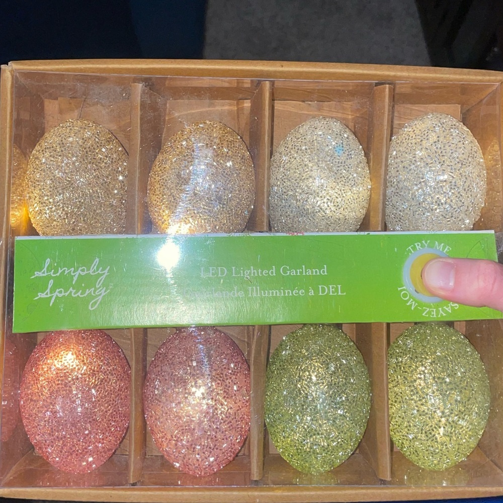 Beaded egg string lights - Picture 10 of 10